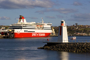 The Spirit of Tasmania besides the front leading light