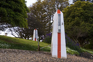 Another 2 leading lights, heading out of the river - 2008